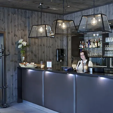 Vollan Gjestestue Hotel 4*